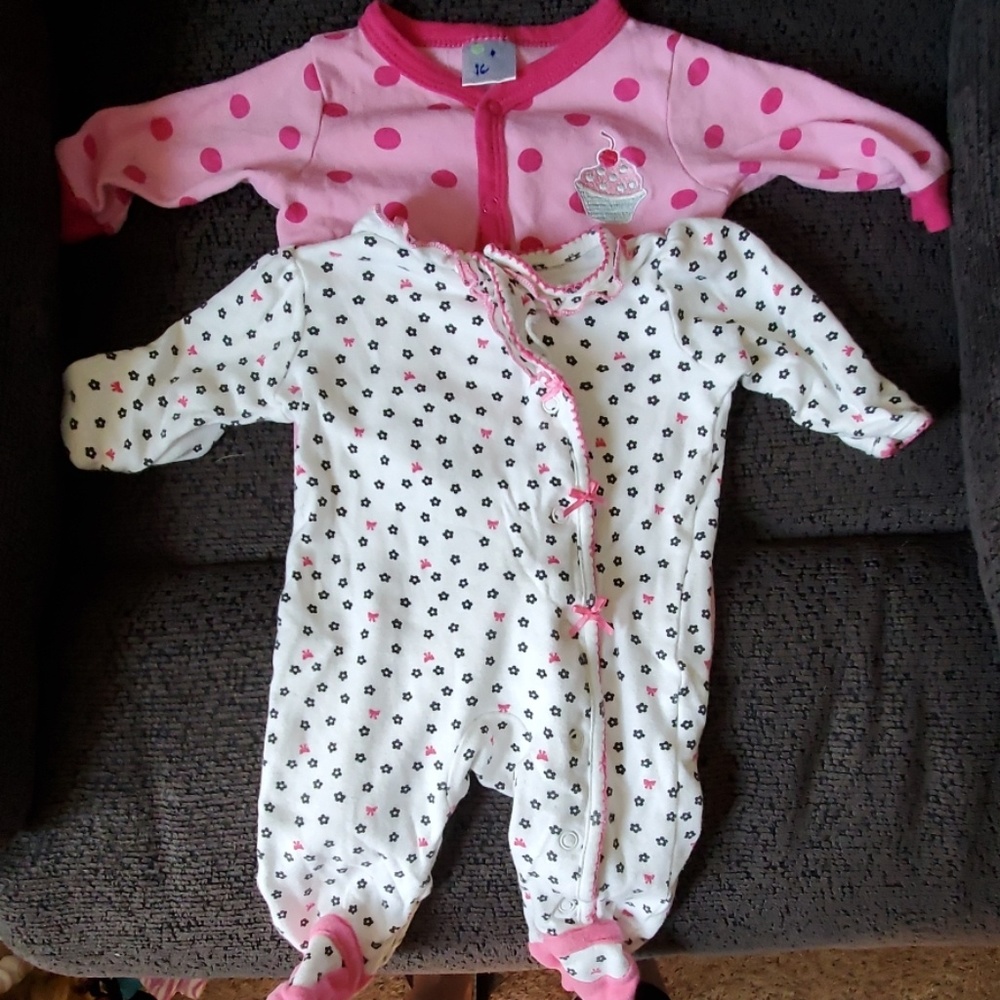 3/$15 0-3 month footed sleepers/pajamas